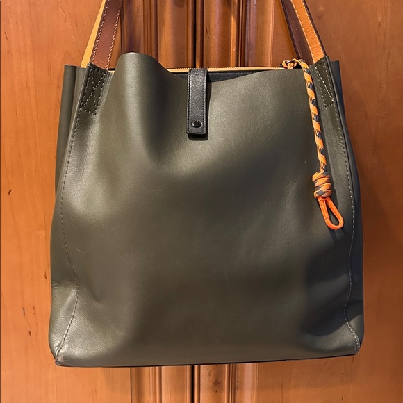 Like New! Rag and Bone Leather Passenger Tote - Picture 8 of 12